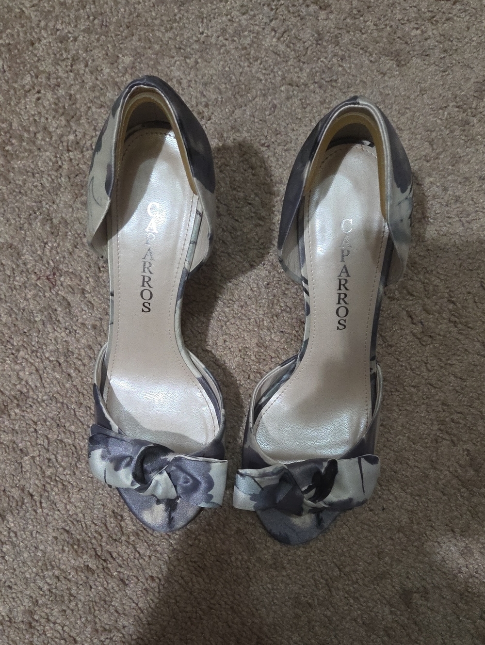 Caparros Women's Floral Gray and Cream D'Orsay Heels with Bow